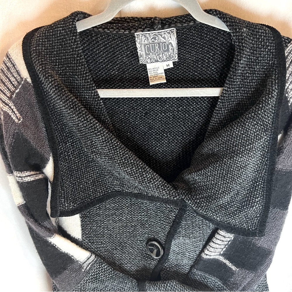 Curio Anthropologie brand wool blend cardigan. Size medium. Pre-owned.